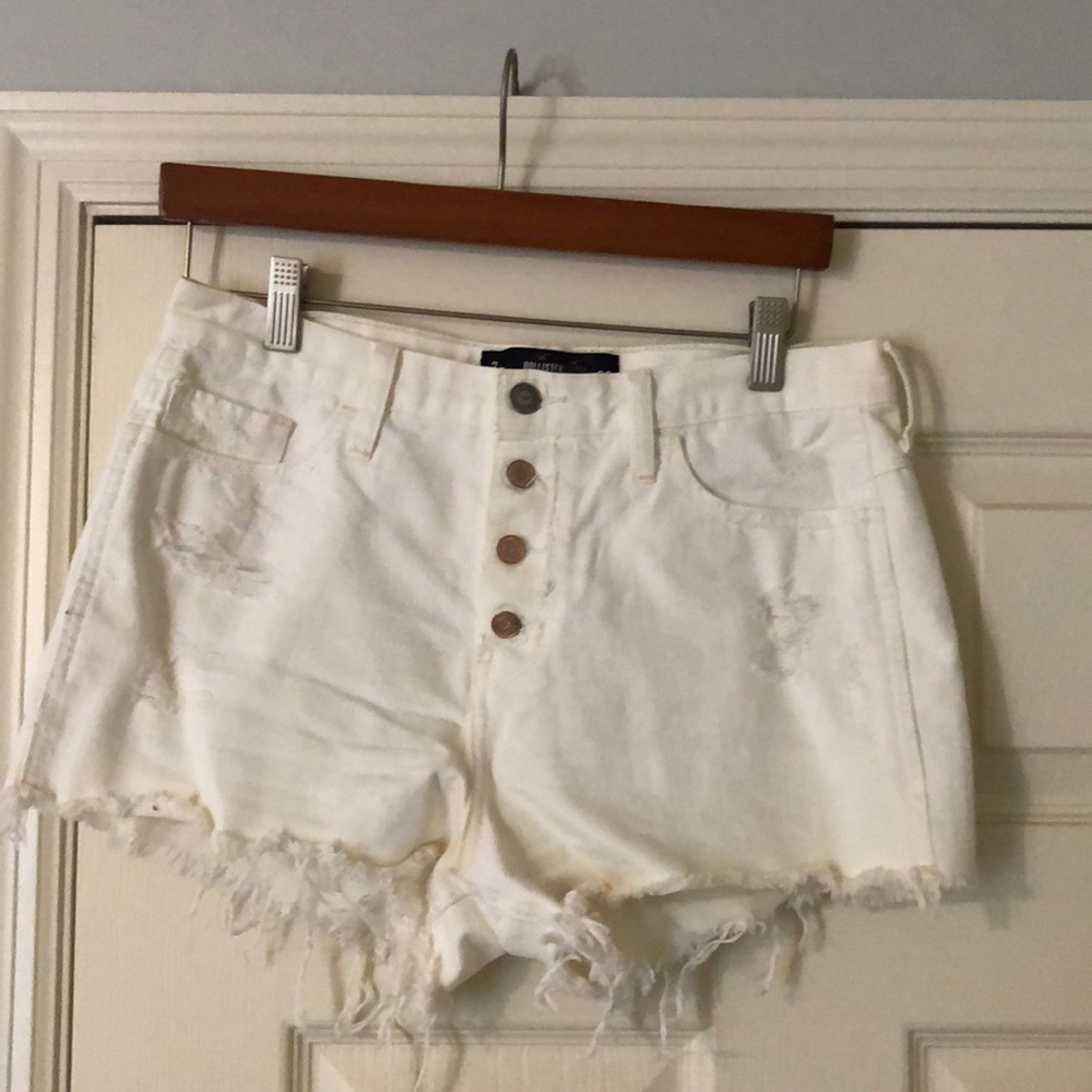 size-7 Hollister short-short (only worn once)